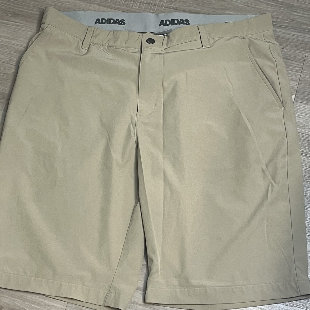 Adidas Ultimate365 Men's 36 Khaki Beige Golf Shorts Performance Stretch
